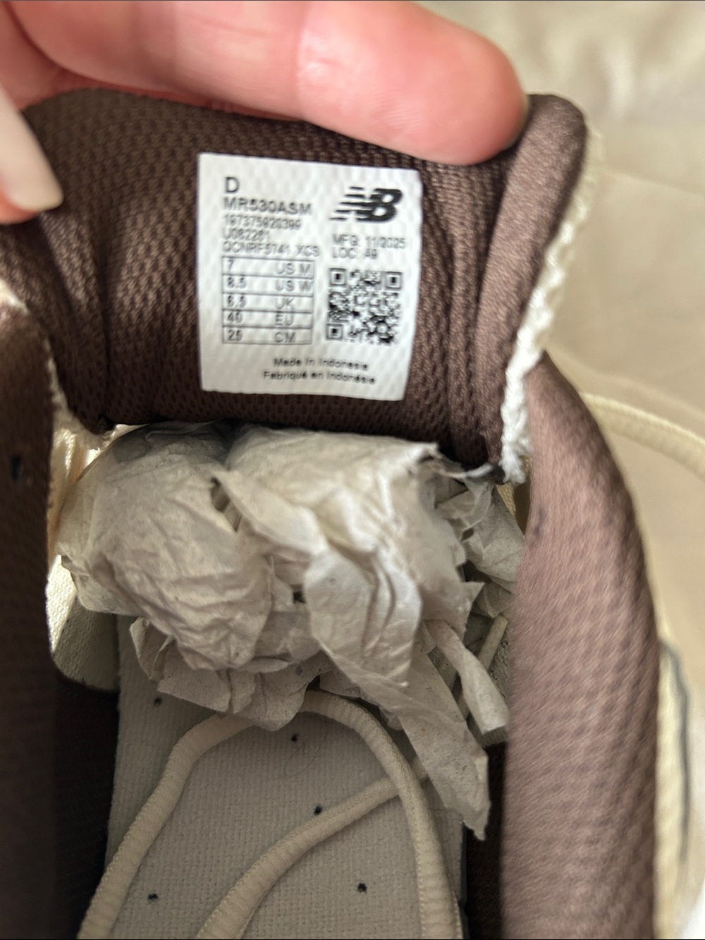 New Balance White and Brown Retro Mesh Running Sneakers - Picture 6 of 6